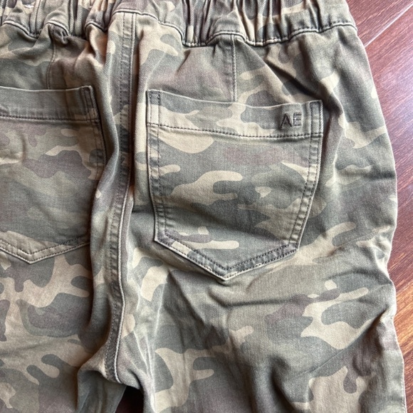 American Eagle Outfitters Camouflage Jogger Pants - Picture 4 of 10